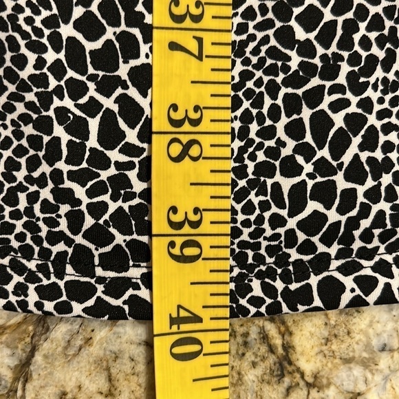 Tacera Black and White Patterned Dress - Picture 13 of 14